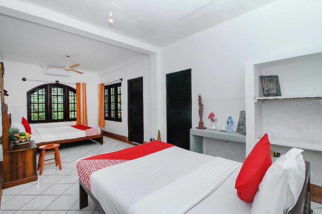 Sunny'S Garden Hotel Ambalangoda  Εξωτερικό φωτογραφία